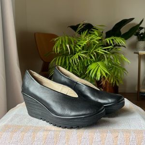 Fly London Black Leather Beso Wedge Pump